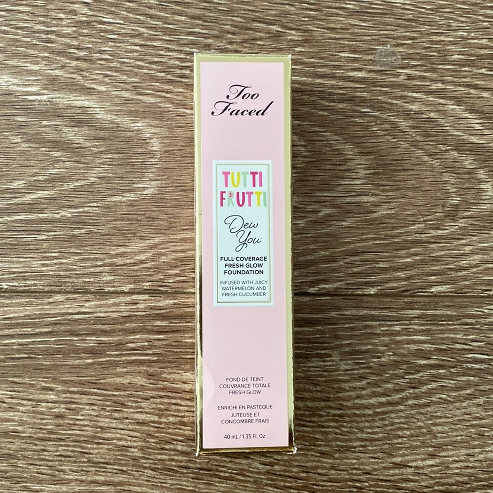 Too Faced tutti frutti foundation in Mahogany